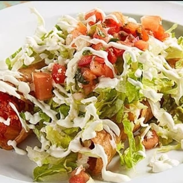 Carnitas Flautas.